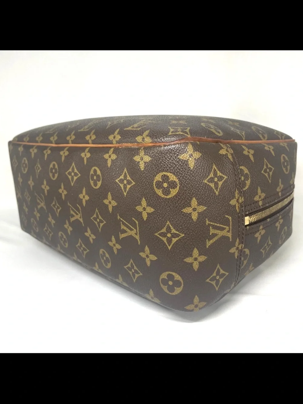 Louis Vuitton classic louis